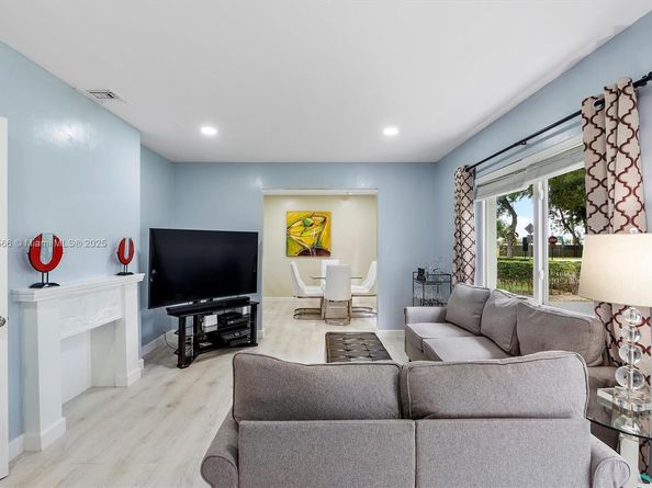 11028 NW 2nd Ave, Miami Shores FL 33168