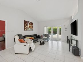 1510 SW 96th Ter, Davie FL 33324