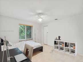 1510 SW 96th Ter, Davie FL 33324