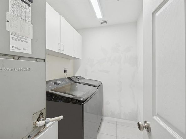 1510 SW 96th Ter, Davie FL 33324