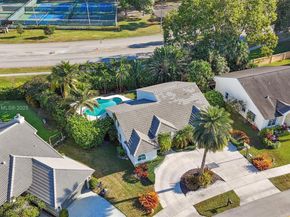 1510 SW 96th Ter, Davie FL 33324