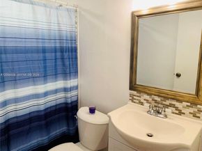 5855 Washington St 90, Hollywood FL 33023