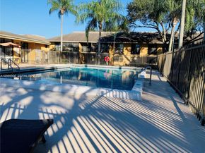 5855 Washington St 90, Hollywood FL 33023