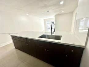 3947 NW 207th St Rd, Miami Gardens FL 33055