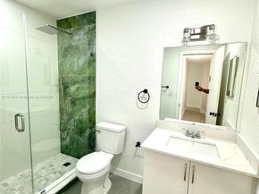 3947 NW 207th St Rd, Miami Gardens FL 33055