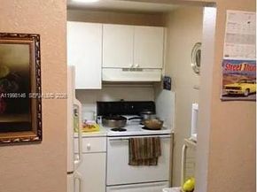 666 W 81st St 124, Hialeah FL 33014