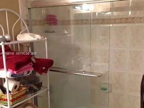 666 W 81st St 124, Hialeah FL 33014