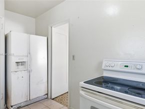 5611 SW 6th St, Miami FL 33134
