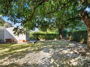 5611 SW 6th St, Miami FL 33134