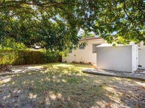 5611 SW 6th St, Miami FL 33134