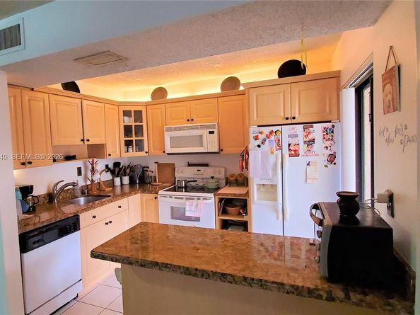 20025 NE 3rd Ct 1, Miami FL 33179