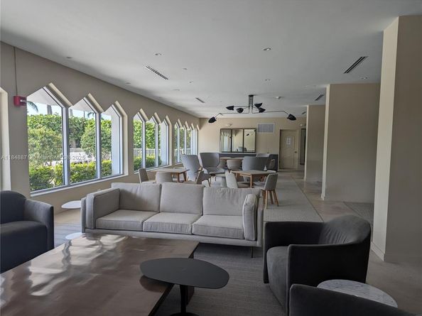 20 Island Ave 101, Miami Beach FL 33139