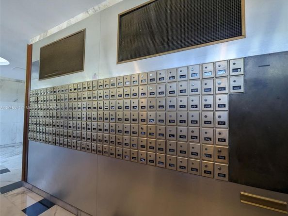20 Island Ave 101, Miami Beach FL 33139