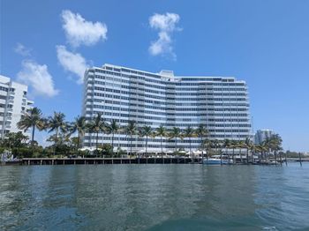 20 Island Ave