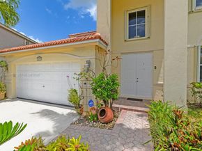 4209 Pinewood Ln, Weston FL 33331