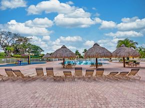 4209 Pinewood Ln, Weston FL 33331