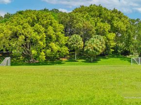 4209 Pinewood Ln, Weston FL 33331