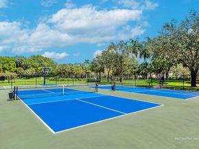 4209 Pinewood Ln, Weston FL 33331