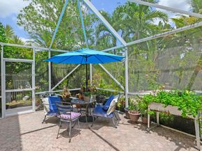 4209 Pinewood Ln, Weston FL 33331