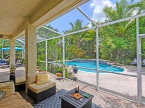 4209 Pinewood Ln, Weston FL 33331