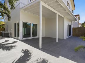 13911 SW 100th Ln, Miami FL 33186