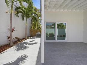 13911 SW 100th Ln, Miami FL 33186