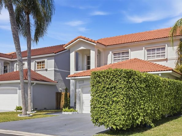 13911 SW 100th Ln, Miami FL 33186