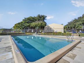 9770 NW 15th St 293, Pembroke Pines FL 33024