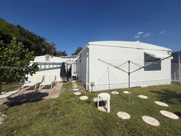 2964 Harbor Ln, Fort Lauderdale FL 33312