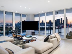 1000 Venetian Way 1004, Miami FL 33139