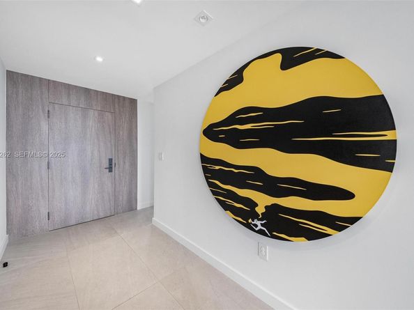 1000 Venetian Way 1004, Miami FL 33139