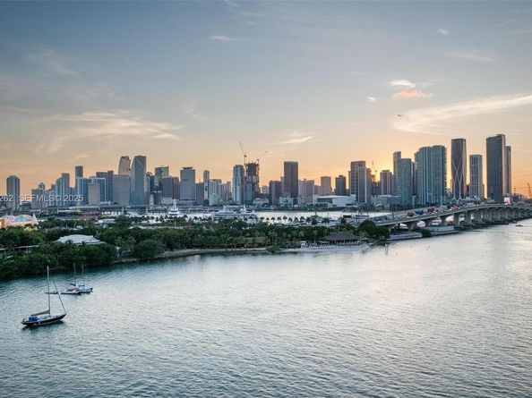 1000 Venetian Way 1004, Miami FL 33139