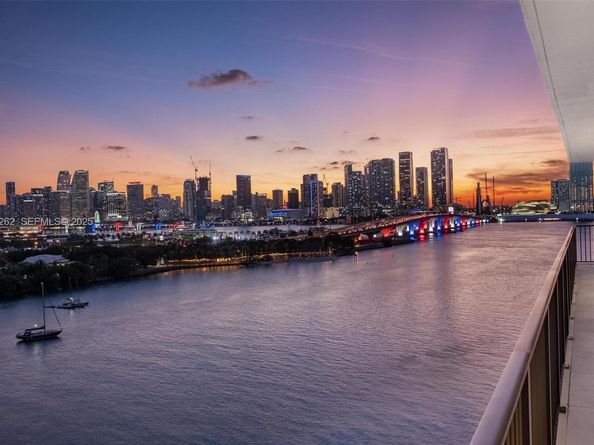 1000 Venetian Way 1004, Miami FL 33139