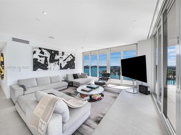 1000 Venetian Way 1004, Miami FL 33139