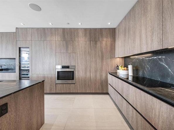 1000 Venetian Way 1004, Miami FL 33139