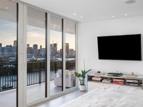 1000 Venetian Way 1004, Miami FL 33139