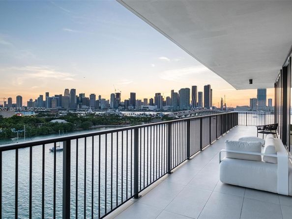 1000 Venetian Way 1004, Miami FL 33139