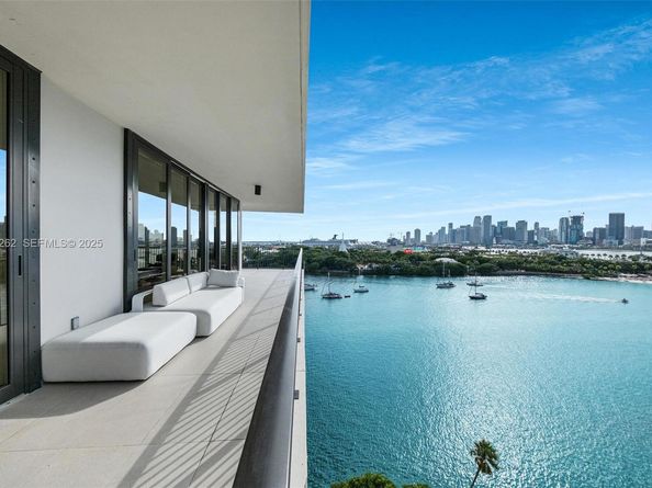 1000 Venetian Way 1004, Miami FL 33139