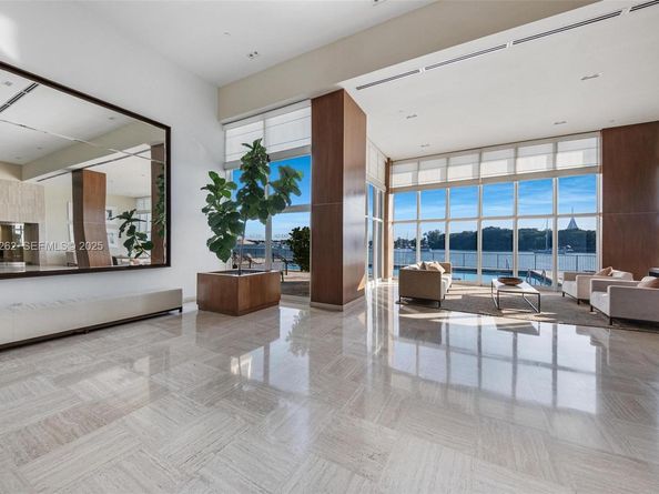 1000 Venetian Way 1004, Miami FL 33139