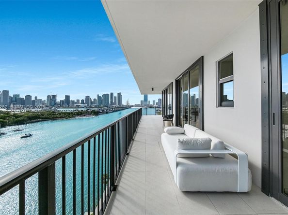 1000 Venetian Way 1004, Miami FL 33139