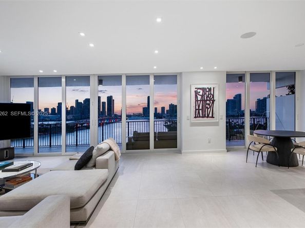 1000 Venetian Way 1004, Miami FL 33139