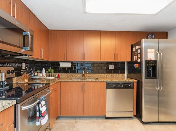 3300 NE 192nd St 1603, Aventura FL 33180