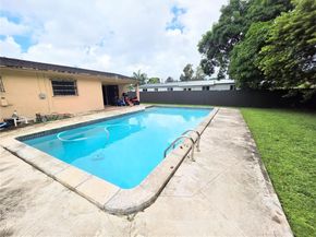 21 NE 161st, Miami FL 33162