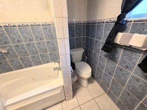 21 NE 161st, Miami FL 33162