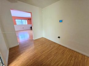 21 NE 161st, Miami FL 33162