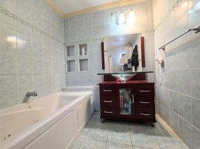 21 NE 161st, Miami FL 33162