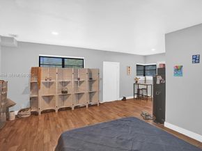 3500 SW 37th St, West Park FL 33023