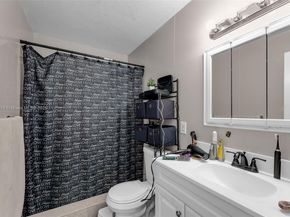 8811 SW 128th St, Miami FL 33176