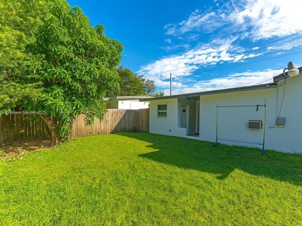 8811 SW 128th St, Miami FL 33176