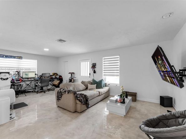8811 SW 128th St, Miami FL 33176